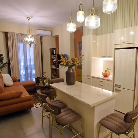 Chrysiida Luxury Apt, Stroll To Center
