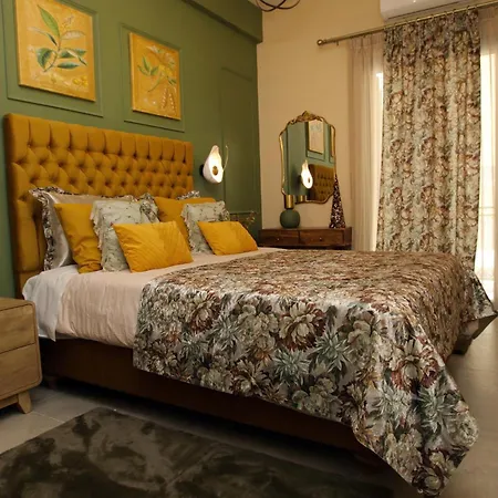 Chrysiida Luxury Apt, Stroll To Center Apartment